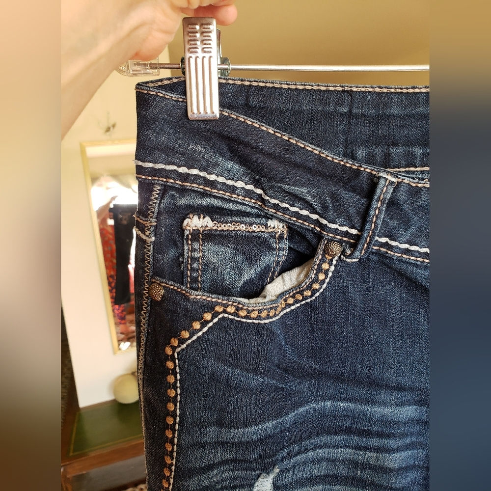 NWOT Maurices sequins & embroidery flare jeans - Picture 12 of 15